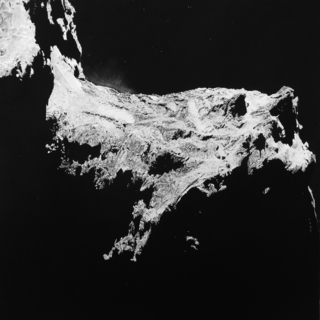 …le tout s'il en existe, pierre noire, 306x306 cm, 2015/16